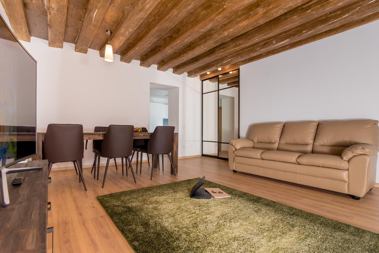 Casa Nicolae Luxury Suites Sibiu Exteriör bild